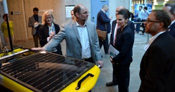 Minister of Science, Kirsty Duncan, tours OTN