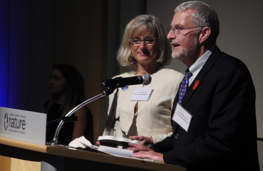 OTN executive directors accept the 2016 Nature Inspiration Award in Ottawa